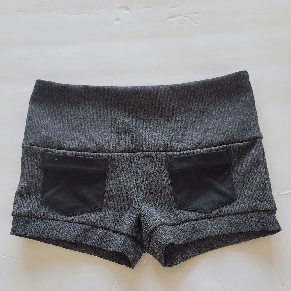 California Kisses juniors charcoal high waisted swim shorts pockets size S slim